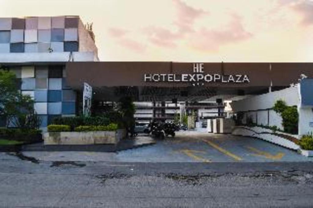 Hotel Portonovo Plaza Expo Zapopan Ngoại thất bức ảnh