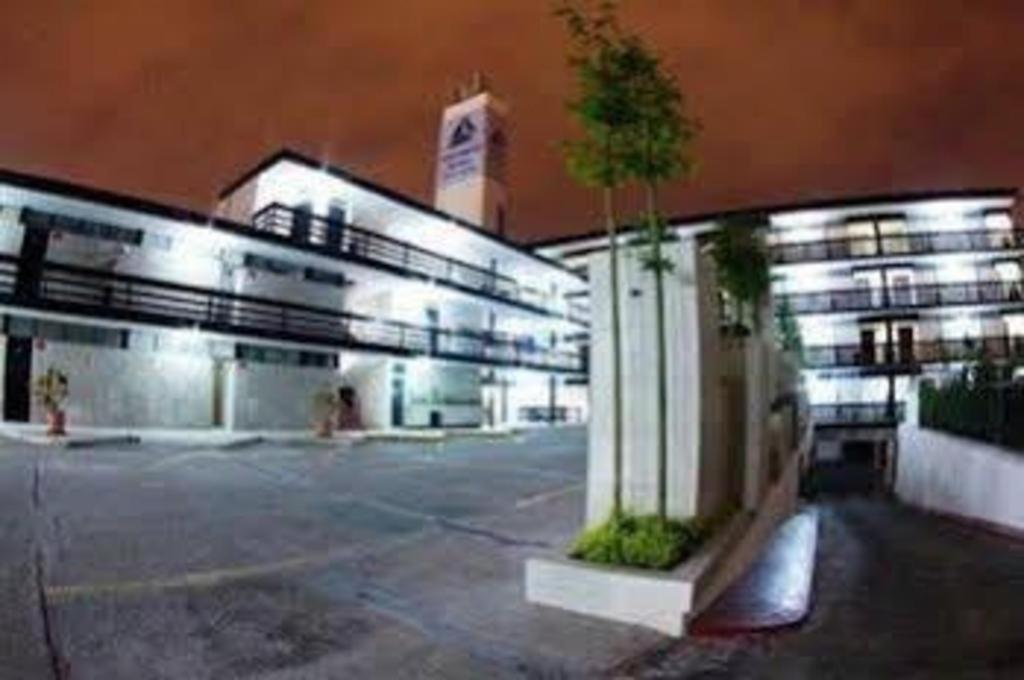 Hotel Portonovo Plaza Expo Zapopan Ngoại thất bức ảnh