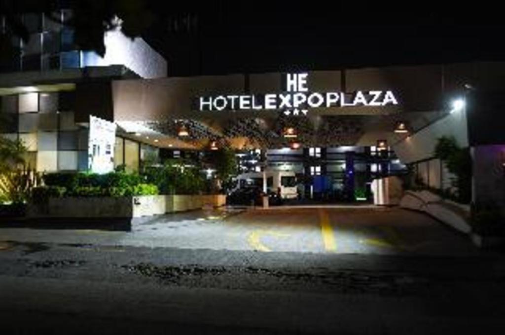 Hotel Portonovo Plaza Expo Zapopan Ngoại thất bức ảnh