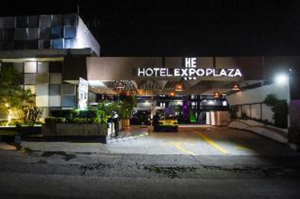 Hotel Portonovo Plaza Expo Zapopan Ngoại thất bức ảnh