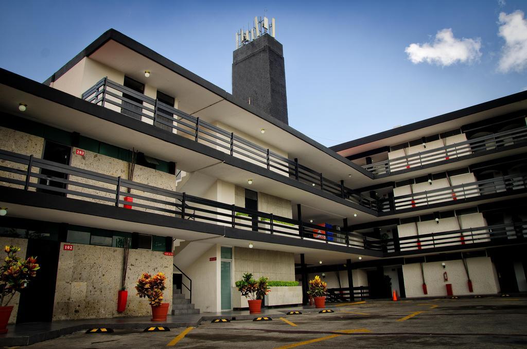 Hotel Portonovo Plaza Expo Zapopan Ngoại thất bức ảnh