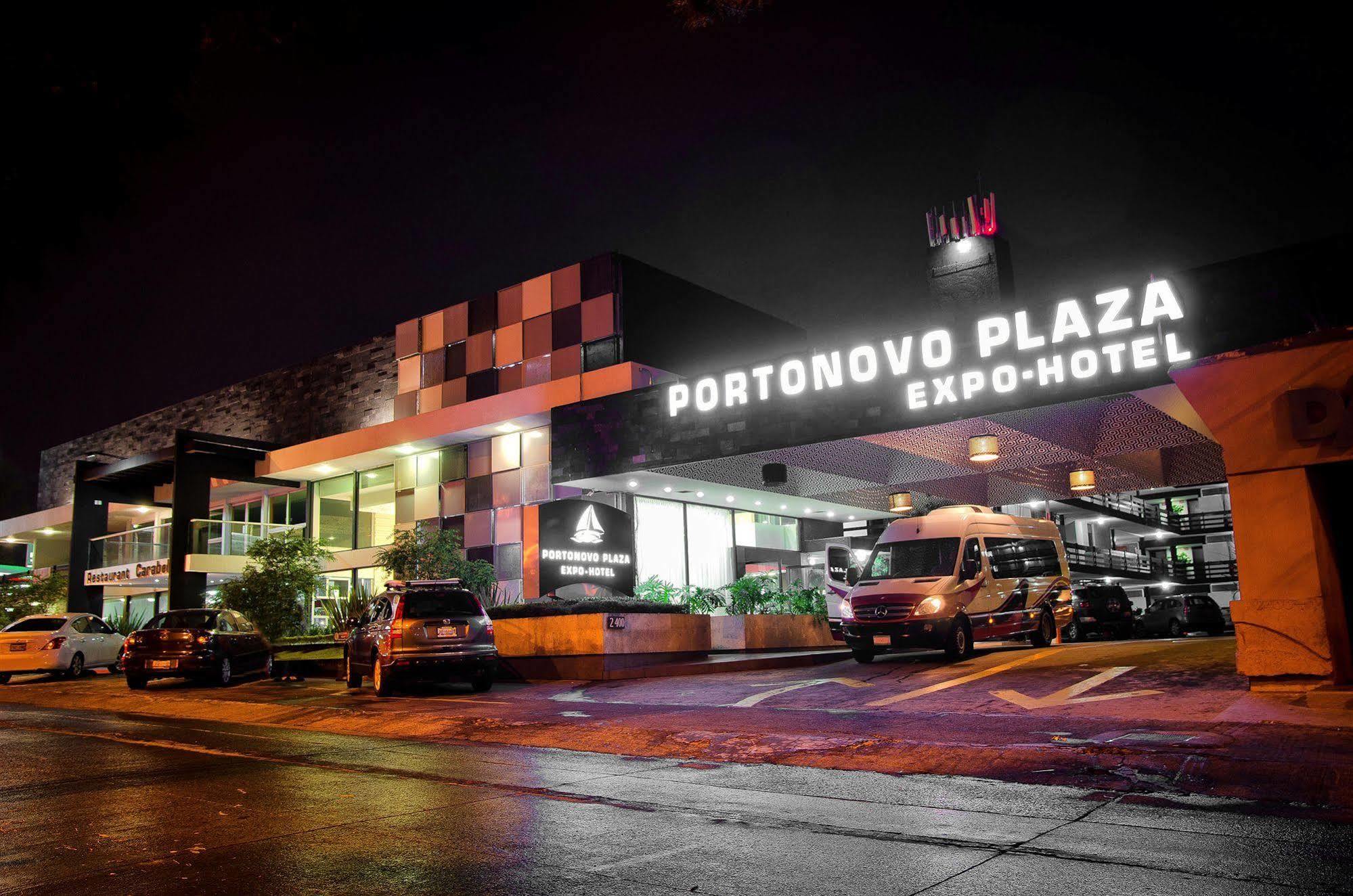 Hotel Portonovo Plaza Expo Zapopan Ngoại thất bức ảnh