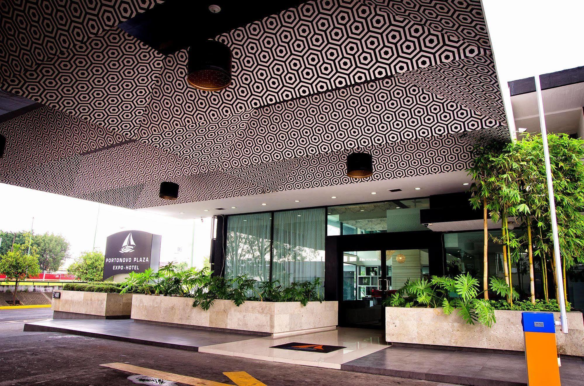 Hotel Portonovo Plaza Expo Zapopan Ngoại thất bức ảnh