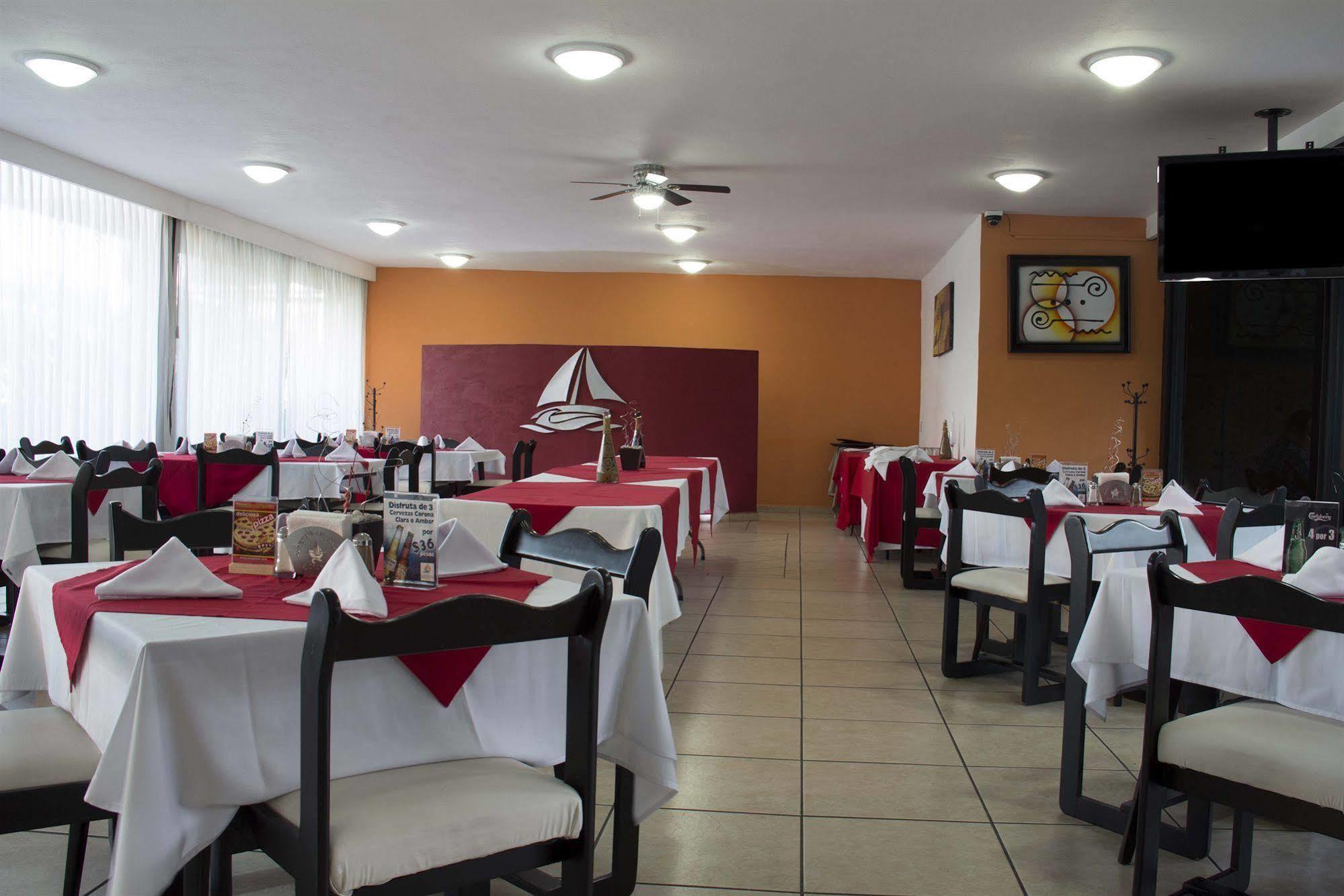 Hotel Portonovo Plaza Expo Zapopan Ngoại thất bức ảnh