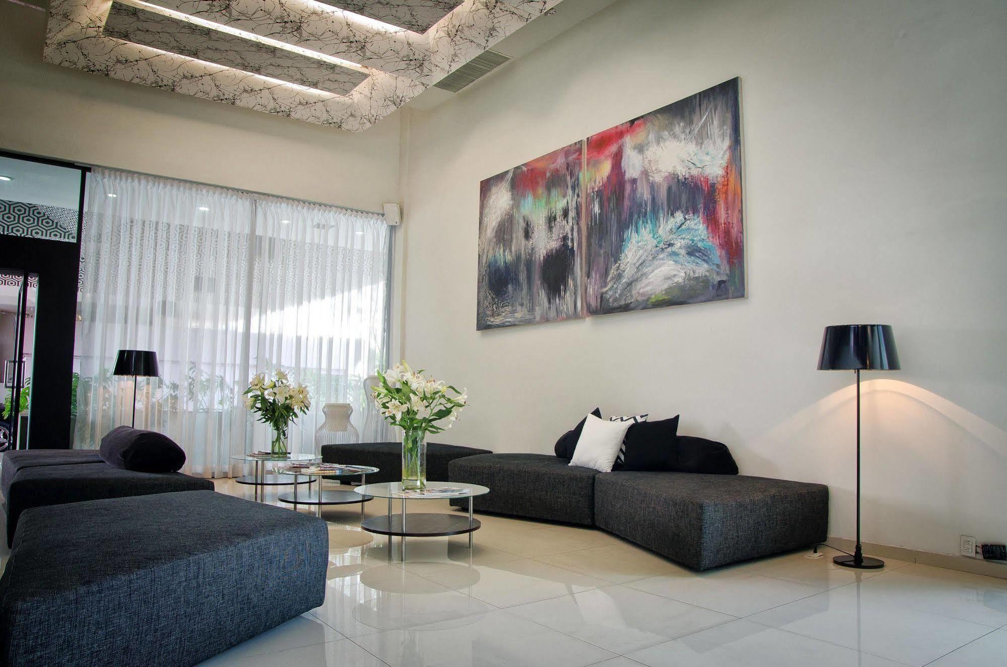 Hotel Portonovo Plaza Expo Zapopan Ngoại thất bức ảnh